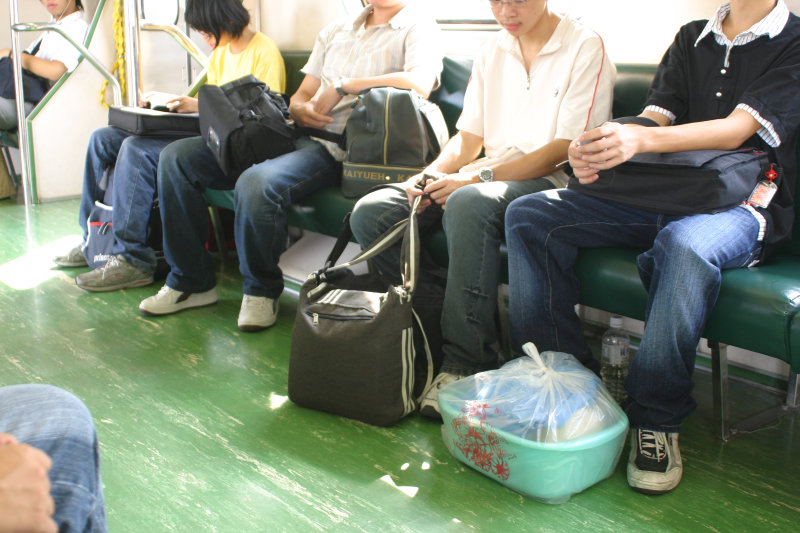 台灣鐵路旅遊攝影電車-區間車行車特寫攝影照片54