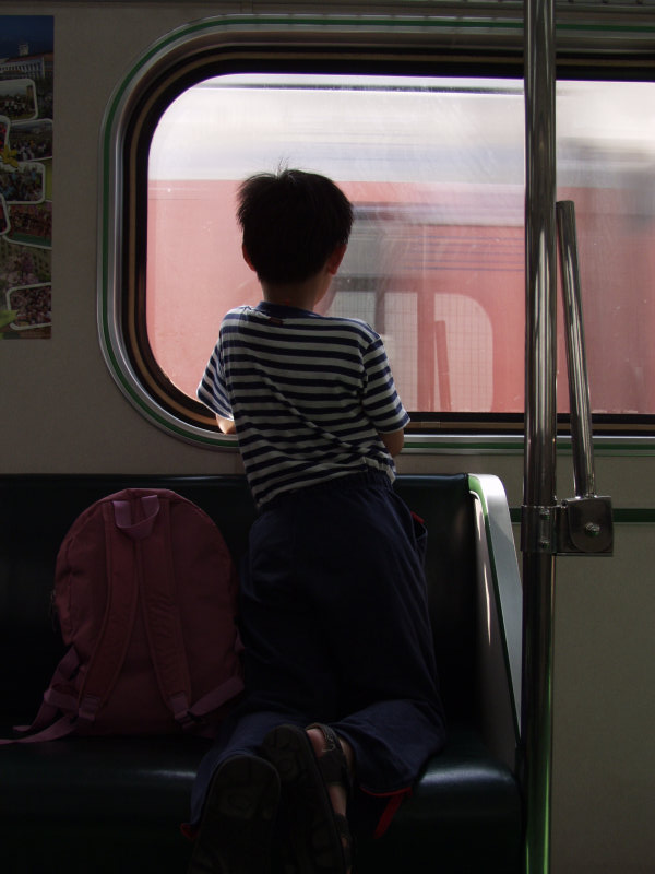 台灣鐵路旅遊攝影電車-區間車行車特寫攝影照片82