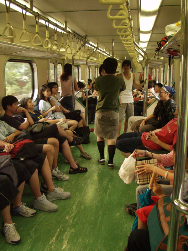 台灣鐵路旅遊攝影電車-區間車行車特寫攝影照片92