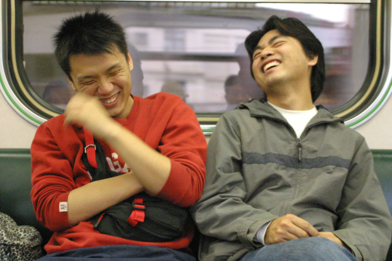 台灣鐵路旅遊攝影街拍帥哥交談的旅客2002-02-06攝影照片19