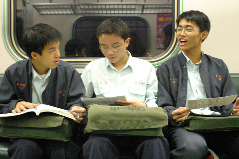 台灣鐵路旅遊攝影街拍帥哥台中一中2004-11-15攝影照片6