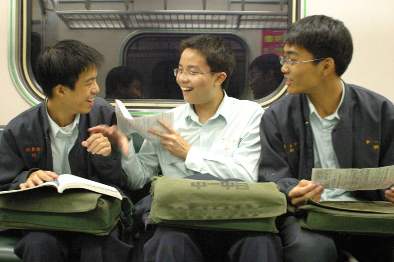 台灣鐵路旅遊攝影街拍帥哥台中一中2004-11-15攝影照片8