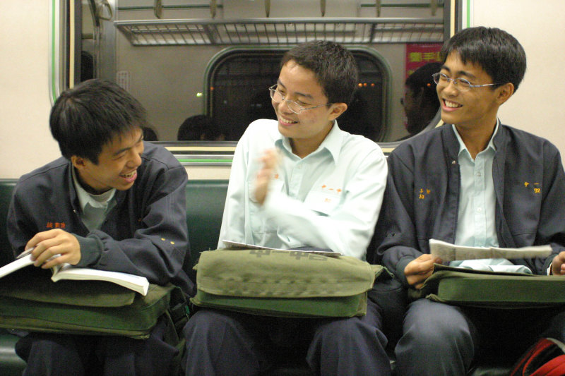 台灣鐵路旅遊攝影街拍帥哥台中一中2004-11-15攝影照片19