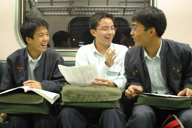 台灣鐵路旅遊攝影街拍帥哥台中一中2004-11-15攝影照片22