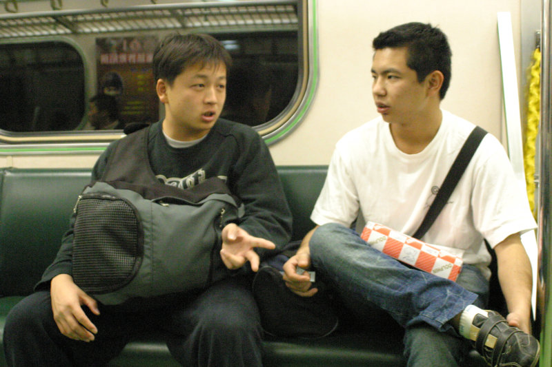 台灣鐵路旅遊攝影街拍帥哥后里阿兵哥2004-12-24攝影照片1