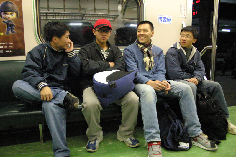 台灣鐵路旅遊攝影街拍帥哥后里阿兵哥2005-03-04攝影照片1