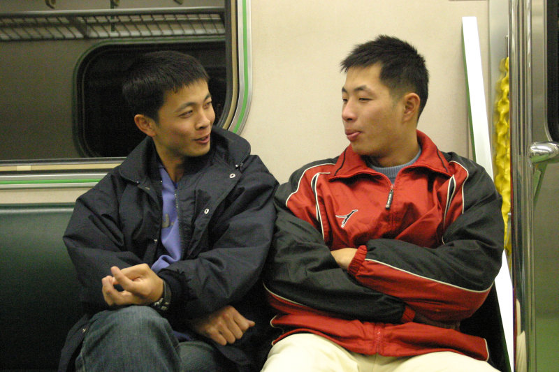 台灣鐵路旅遊攝影街拍帥哥后里阿兵哥2005-03-04攝影照片14