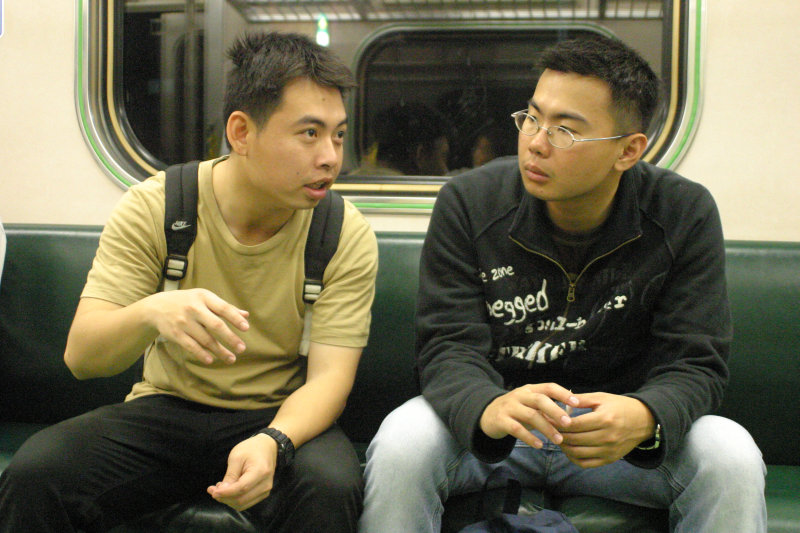 台灣鐵路旅遊攝影街拍帥哥后里阿兵哥2005-04-08攝影照片15