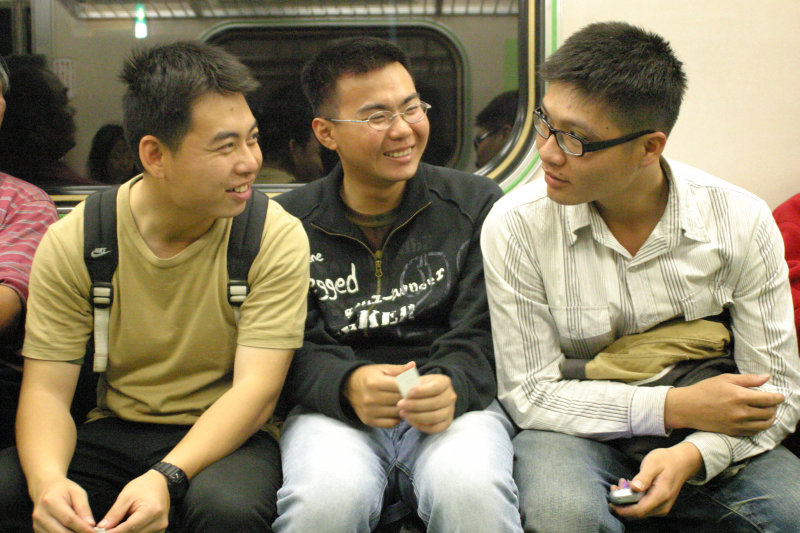 台灣鐵路旅遊攝影街拍帥哥后里阿兵哥2005-04-08攝影照片16