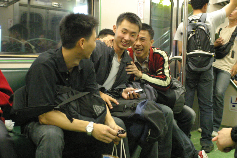 台灣鐵路旅遊攝影街拍帥哥后里阿兵哥2005-04-08攝影照片19