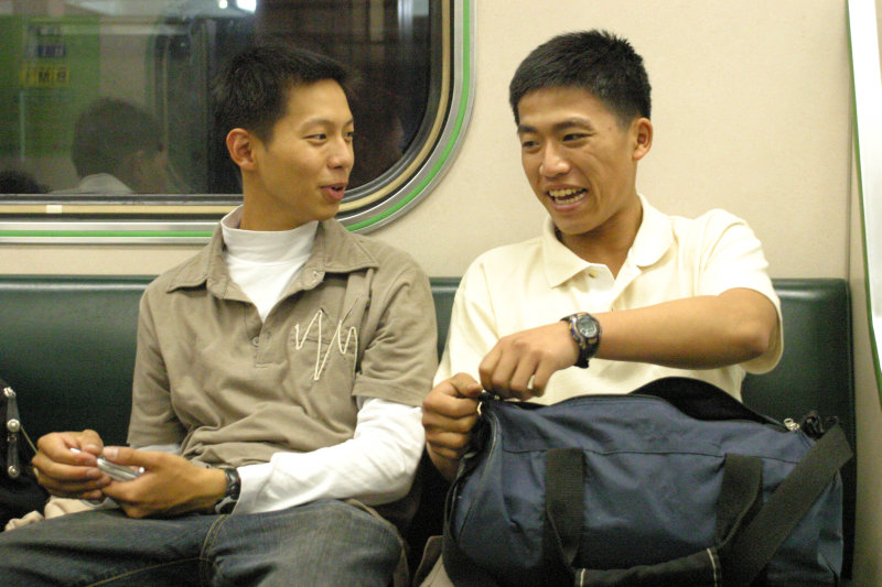 台灣鐵路旅遊攝影街拍帥哥后里阿兵哥2005-04-15攝影照片3