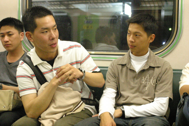 台灣鐵路旅遊攝影街拍帥哥后里阿兵哥2005-04-15攝影照片11
