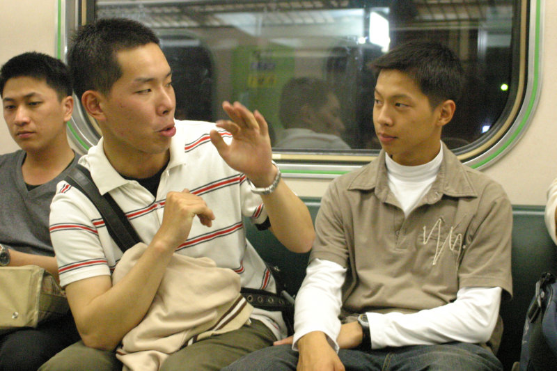 台灣鐵路旅遊攝影街拍帥哥后里阿兵哥2005-04-15攝影照片12