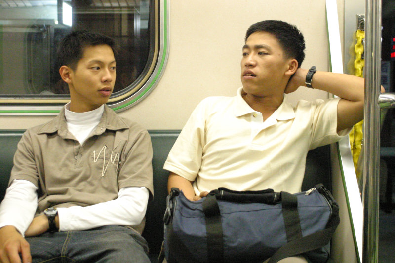 台灣鐵路旅遊攝影街拍帥哥后里阿兵哥2005-04-15攝影照片28