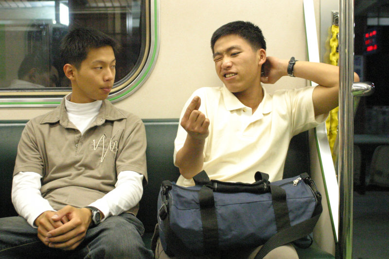 台灣鐵路旅遊攝影街拍帥哥后里阿兵哥2005-04-15攝影照片38