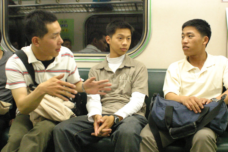 台灣鐵路旅遊攝影街拍帥哥后里阿兵哥2005-04-15攝影照片42