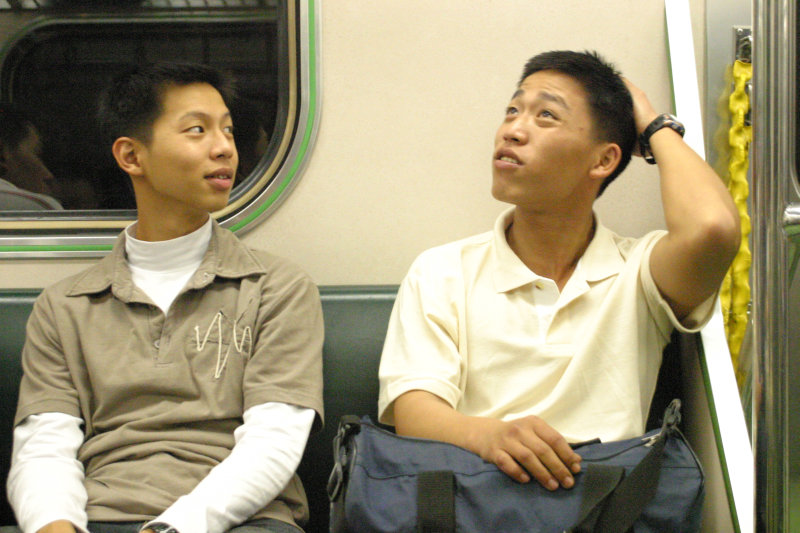 台灣鐵路旅遊攝影街拍帥哥后里阿兵哥2005-04-15攝影照片45