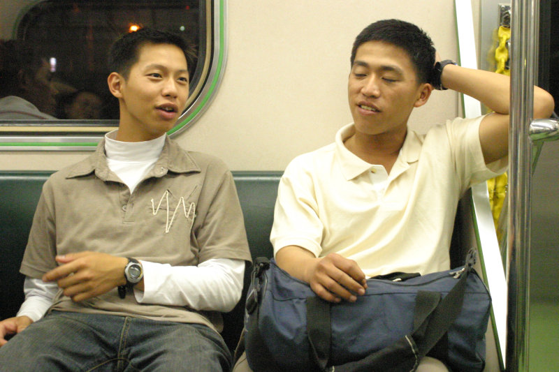 台灣鐵路旅遊攝影街拍帥哥后里阿兵哥2005-04-15攝影照片52