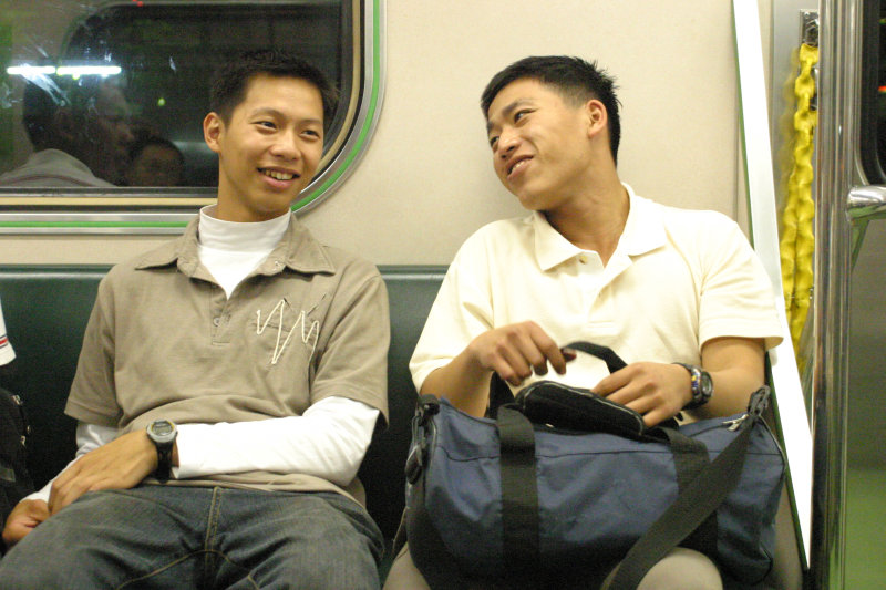 台灣鐵路旅遊攝影街拍帥哥后里阿兵哥2005-04-15攝影照片54