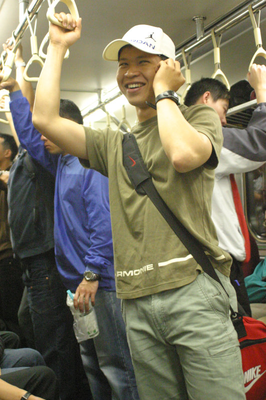 台灣鐵路旅遊攝影街拍帥哥后里阿兵哥2005-04-15攝影照片59