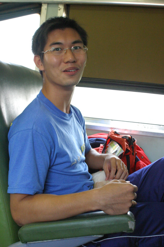 台灣鐵路旅遊攝影街拍帥哥宗立2004-11-21攝影照片20