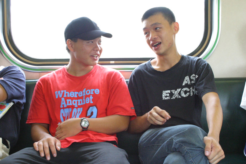 台灣鐵路旅遊攝影街拍帥哥對話旅客(1)2005-07-31攝影照片28