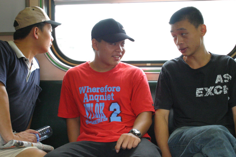 台灣鐵路旅遊攝影街拍帥哥對話旅客(1)2005-07-31攝影照片39
