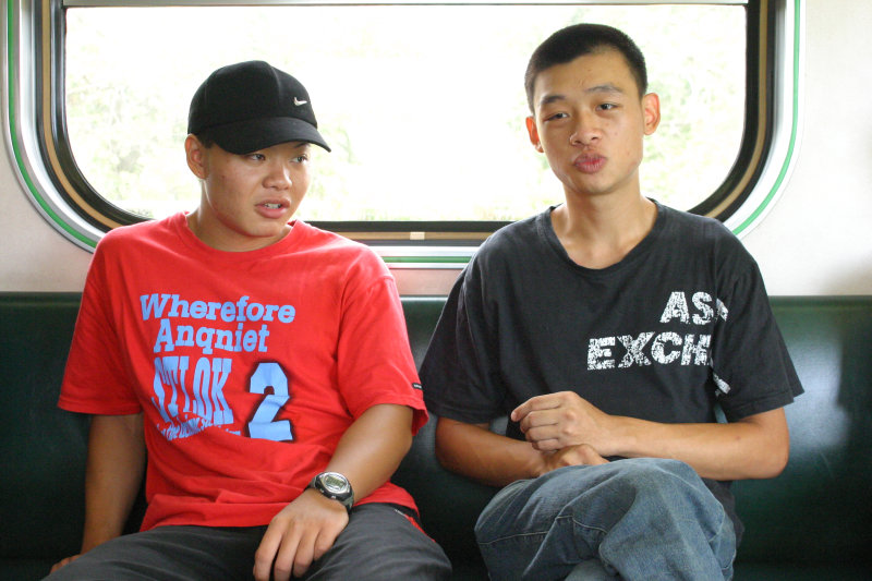 台灣鐵路旅遊攝影街拍帥哥對話旅客(1)2005-07-31攝影照片48