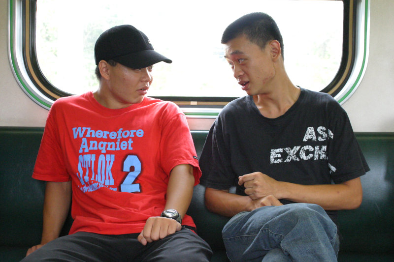 台灣鐵路旅遊攝影街拍帥哥對話旅客(1)2005-07-31攝影照片50