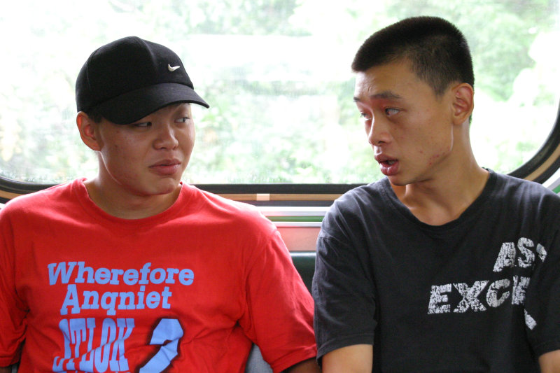台灣鐵路旅遊攝影街拍帥哥對話旅客(1)2005-07-31攝影照片57