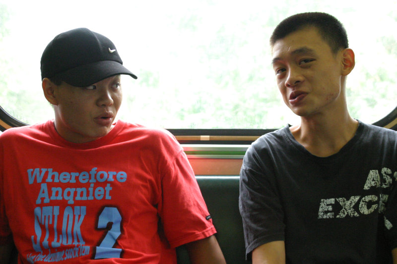 台灣鐵路旅遊攝影街拍帥哥對話旅客(1)2005-07-31攝影照片62
