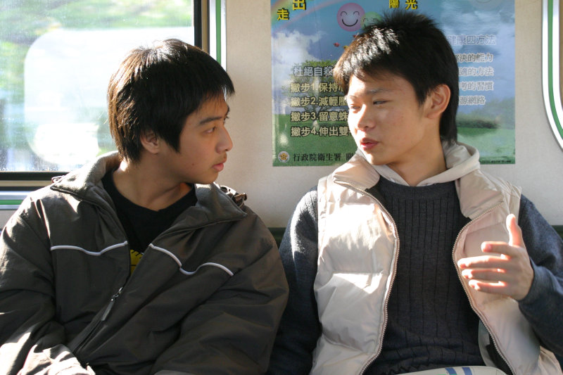 台灣鐵路旅遊攝影街拍帥哥對話旅客(1)2005-12-17攝影照片10
