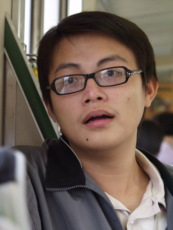 台灣鐵路旅遊攝影街拍帥哥對話旅客(2)2005-10-15攝影照片29