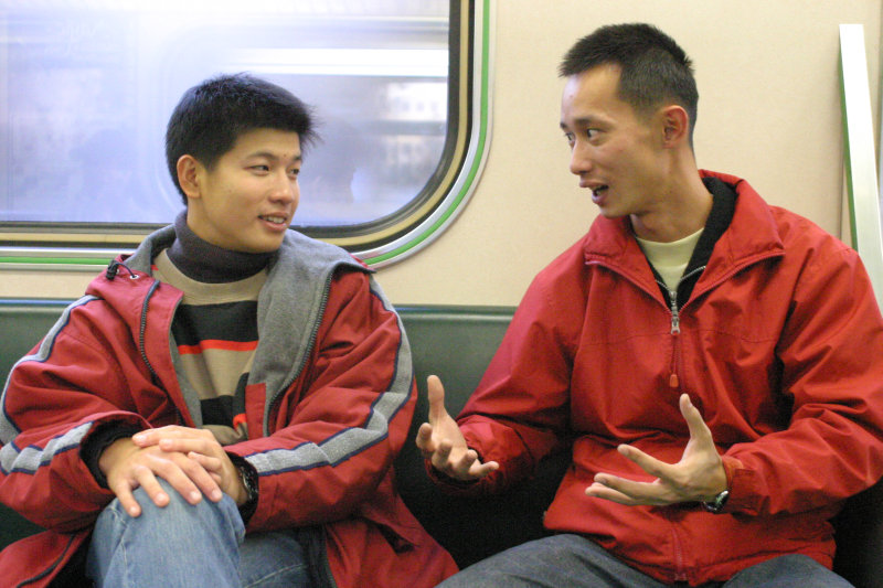 台灣鐵路旅遊攝影街拍帥哥對話旅客(2)2005-12-17攝影照片8