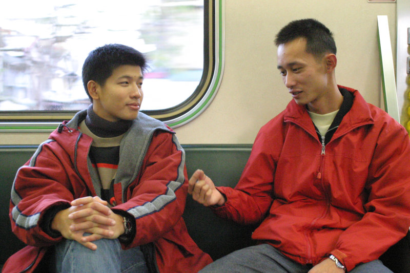 台灣鐵路旅遊攝影街拍帥哥對話旅客(2)2005-12-17攝影照片20