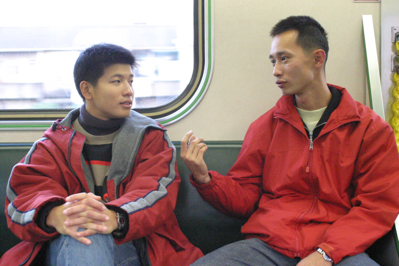台灣鐵路旅遊攝影街拍帥哥對話旅客(2)2005-12-17攝影照片21