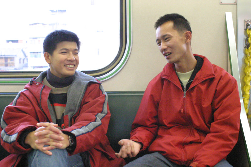 台灣鐵路旅遊攝影街拍帥哥對話旅客(2)2005-12-17攝影照片28