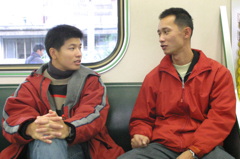 台灣鐵路旅遊攝影街拍帥哥對話旅客(2)2005-12-17攝影照片40