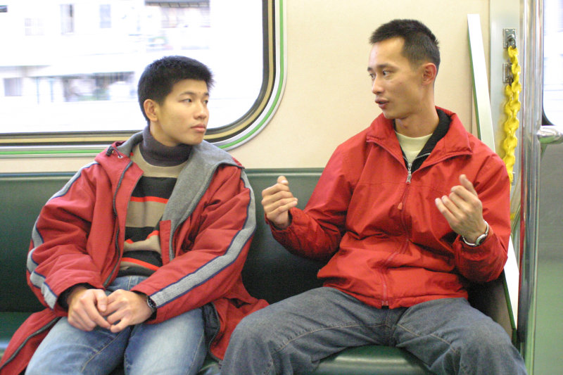 台灣鐵路旅遊攝影街拍帥哥對話旅客(2)2005-12-17攝影照片55