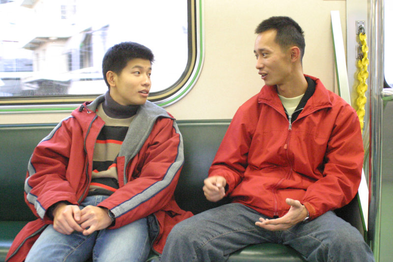 台灣鐵路旅遊攝影街拍帥哥對話旅客(2)2005-12-17攝影照片59