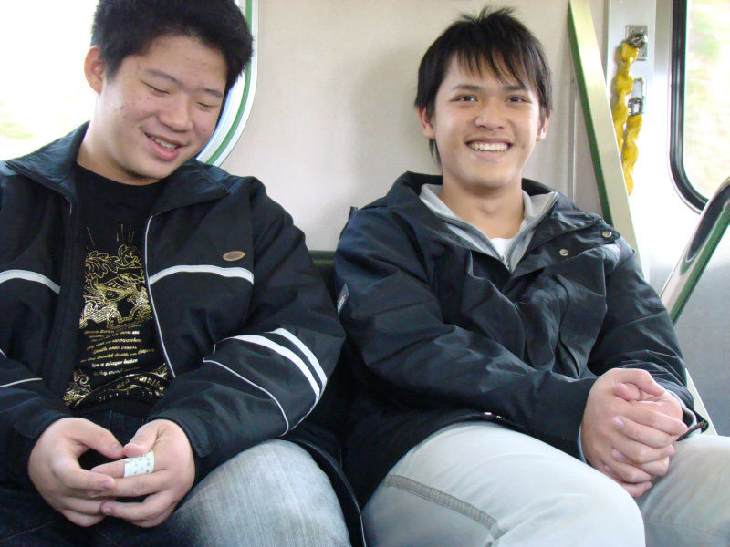台灣鐵路旅遊攝影街拍帥哥對話旅客2008-02-17攝影照片15