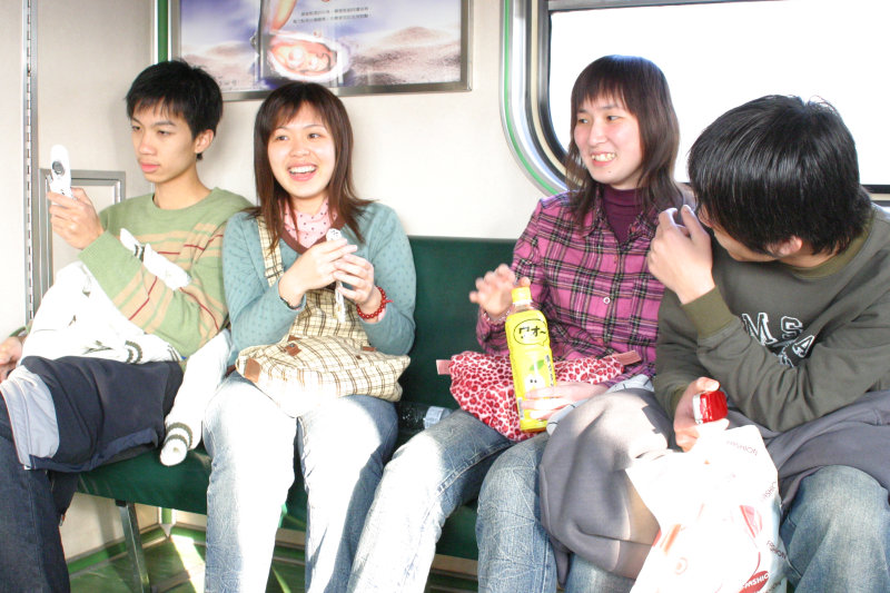 台灣鐵路旅遊攝影街拍帥哥拍照手機2005-02-10攝影照片7