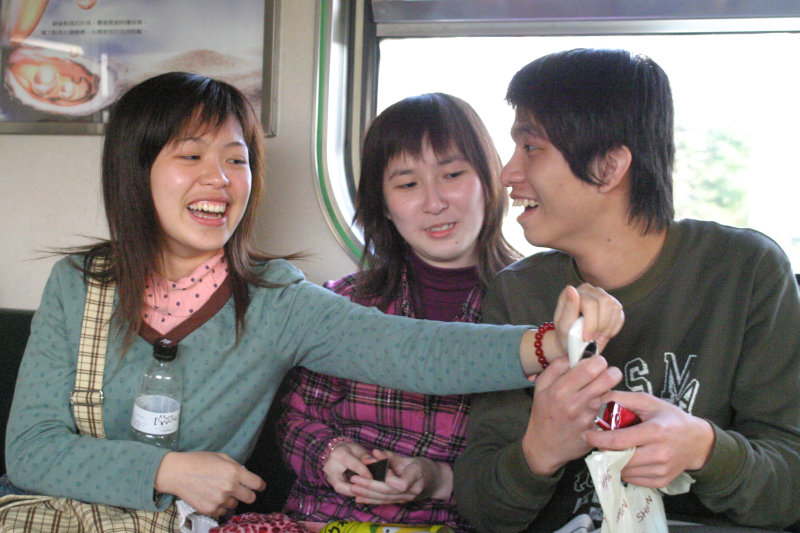 台灣鐵路旅遊攝影街拍帥哥拍照手機2005-02-10攝影照片19