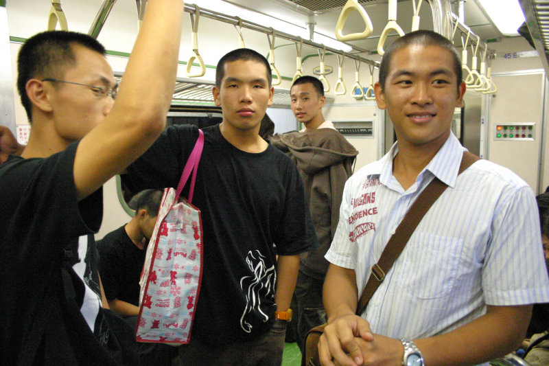 台灣鐵路旅遊攝影街拍帥哥欽正2005-07-22攝影照片1
