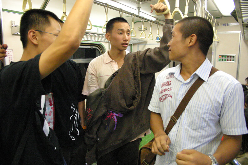 台灣鐵路旅遊攝影街拍帥哥欽正2005-07-22攝影照片2