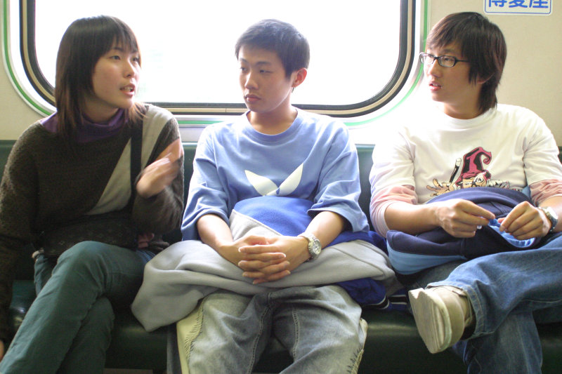 台灣鐵路旅遊攝影街拍帥哥秀2005-02-06攝影照片1
