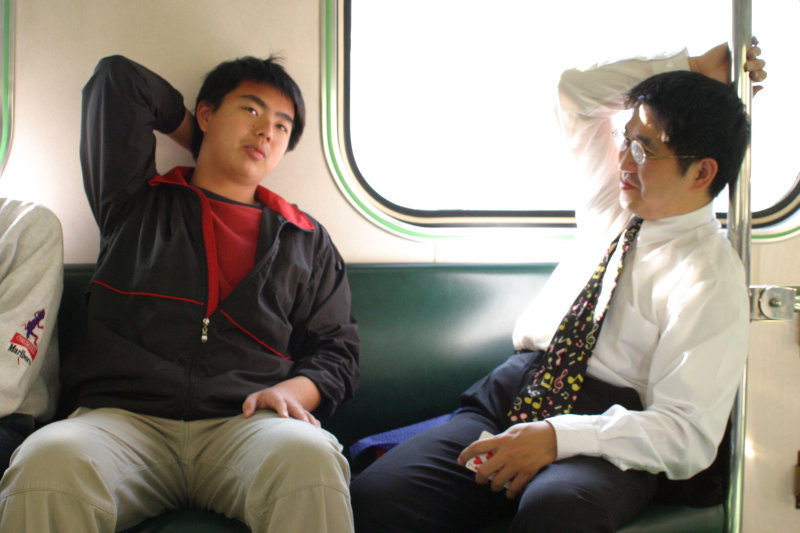 台灣鐵路旅遊攝影街拍帥哥藝文表演2005-01-23攝影照片42
