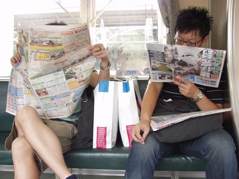台灣鐵路旅遊攝影街拍帥哥蘋果日報20060730攝影照片3