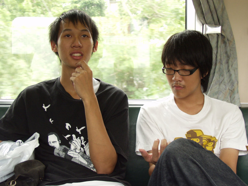 台灣鐵路旅遊攝影街拍帥哥蘋果日報20060730攝影照片9