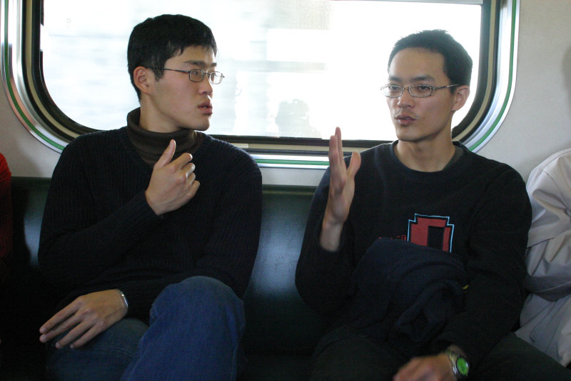 台灣鐵路旅遊攝影街拍帥哥阿兵哥的對話2005-02-10攝影照片21